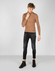 Takeshy Kurosawa Sweter | 83058 | Dolcevita Costina Lana | Mężczyzna | Brązowy. Brązowe swetry męskie Takeshy Kurosawa, m, bez wzorów, z dzianiny, bez kołnierzyka. W wyprzedaży za 229.00 zł.