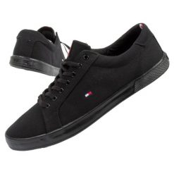 Trampki Tommy Hilfiger FM0FM005960GJ czarne. Czarne trampki i tenisówki męskie bez wzorów, z gumy, bez zapięcia. Za 414.66 zł.