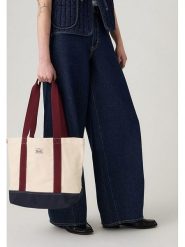 Levi's Torebka w kolorze beżowo-bordowo-granatowym - 43 x 30 x 15 cm rozmiar: onesize. Brązowe torebki klasyczne damskie Levi's, bez wzorów, z bawełny, bez dodatków. Za 132.98 zł.