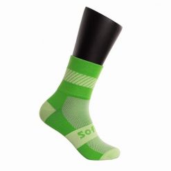 Skarpety Softee Walk Light średnie wysokości zielone fluo 35-38. Zielone skarpetki damskie Softee, bez wzorów, z elastanu. Za 122.99 zł.