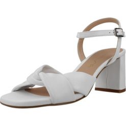 Sandały UNISA MEDWAY NTO Biały. Białe obuwie trekkingowe damskie Unisa. Za 463.99 zł.