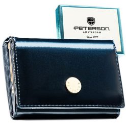 Granatowy portfel damski wykonany ze skóry naturalnej i ekologicznej, zamykany zatrzaskiem - Peterson. Niebieskie portfele damskie Peterson, bez wzorów, ze skóry. Za 66.00 zł.