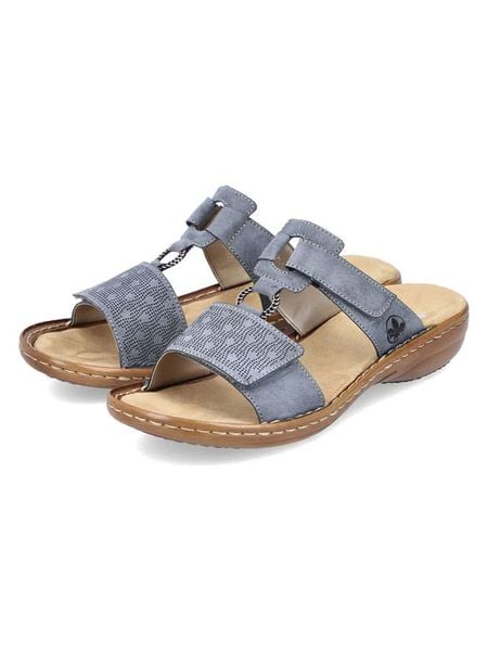 Rieker Klapki w kolorze błękitnym rozmiar: 40. Niebieskie klapki damskie Rieker, bez wzorów, bez obcasa, na koturnie. Za 146.28 zł.