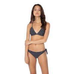 Figi do kostiumów kąpielowych dla kobiet Protest Mixmuar. Białe bikini damskie Protest, bez wzorów. W wyprzedaży za 109.90 zł.