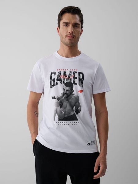 4F T-shirt regular z nadrukiem męski 4F | Mateusz Gamrot - biały S. Białe t-shirty męskie 4f, l, z aplikacjami, z bawełny, bez kołnierzyka. Za 129.99 zł.