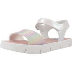 Sandały PABLOSKY 440602P Biały. Białe sandały damskie Pablosky, bez wzorów, z syntetyku, bez obcasa. Za 192.99 zł.