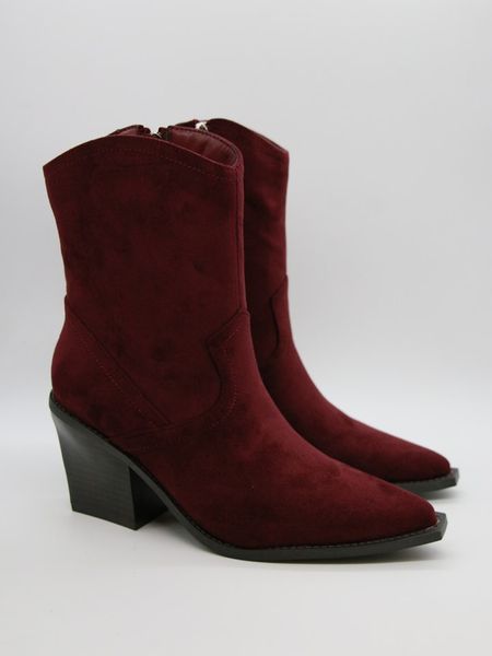 Bellucci Botki w kolorze bordowym rozmiar: 36. Czerwone botki damskie Bellucci, eleganckie, bez obcasa, bez zapięcia. Za 183.95 zł.