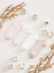 Skarpetki 4 pack - wielobarwny. Skarpetki damskie Sinsay, bez wzorów. Za 9.99 zł.