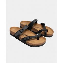 Klapki damskie Birkenstock 071791. Czarne klapki damskie Birkenstock, bez wzorów, z materiału, bez obcasa. Za 684.00 zł.