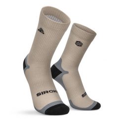 Długie skarpety turystyczno-trekkingowe unisex Addo. Brązowe skarpetki damskie SIROKO, bez wzorów. W wyprzedaży za 50.95 zł.