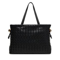 Torebka Liu Jo. Czarne torebki klasyczne damskie Liu Jo, bez wzorów, bez dodatków. Za 769.99 zł.