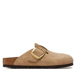 Klapki Birkenstock. Brązowe klapki damskie Birkenstock, bez wzorów, bez obcasa. Za 689.99 zł.