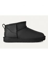UGG Skórzane botki "Classic Ultra Mini" w kolorze czarnym rozmiar: 38. Czarne botki damskie Ugg, z wełny, bez obcasa, bez zapięcia. Za 676.04 zł.