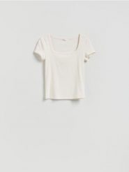 T-shirt z dekoltem karo - złamana biel. T-shirty damskie Reserved, l, bez wzorów, z bawełny, bez kołnierzyka. Za 39.99 zł.