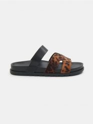 Klapki z panterką - wielobarwny. Klapki damskie Sinsay, bez wzorów, bez obcasa. Za 49.99 zł.