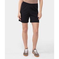 Spodenki dresowe Carpatree Cozy Leisure czarne. Czarne szorty damskie Carpatree, bez wzorów, z dresówki. W wyprzedaży za 119.99 zł.