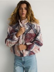 Pikowana kurtka z bawełnianej tkaniny - wielobarwny. Kurtki damskie Reserved, l, bez wzorów, z bawełny, bez kaptura. W wyprzedaży za 159.99 zł.