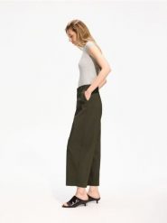 Spodnie barrel leg - zielony. Zielone spodnie materiałowe damskie Reserved, bez wzorów, z bawełny. Za 139.99 zł.