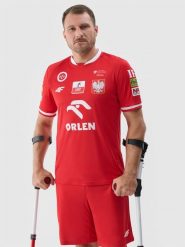 4F Koszulka replika wyjazdowa AMP Futbol męska - czerwona XXL. Czerwone t-shirty sportowe męskie 4f, m, z dzianiny, bez ramiączek, na fitness i siłownię. Za 289.99 zł.