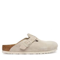 Klapki Birkenstock. Brązowe klapki damskie Birkenstock, bez wzorów, bez obcasa. Za 639.99 zł.
