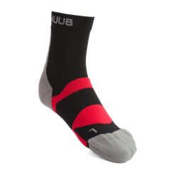 Skarpety do biegania HUUB Active Sock. Białe skarpetki damskie Huub, bez wzorów. Za 39.99 zł.