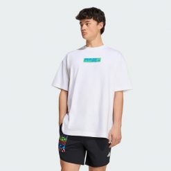KOSZULKA MERCEDES - AMG PETRONAS FORMULA 1 TEAM LIGHTS ON. Czarne t-shirty damskie Adidas, s, bez wzorów, z bawełny, bez kołnierzyka. Za 239.00 zł.