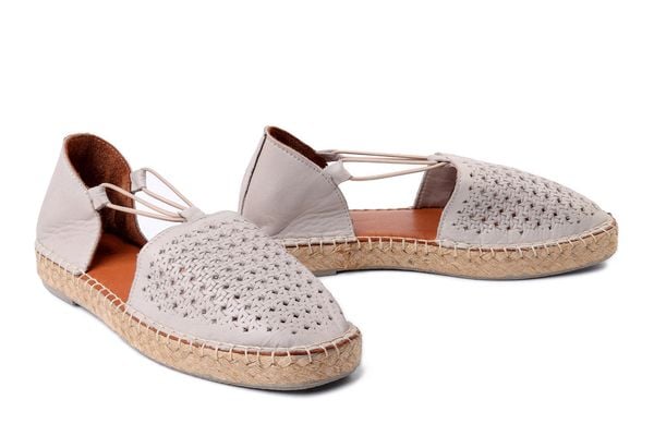 KOCH 109 silver grey, espadryle damskie. Szare espadryle damskie KOCH, bez wzorów, ze skóry, bez obcasa. Za 244.90 zł.