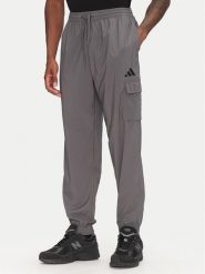 Adidas Spodnie dresowe Essentials Small Logo JD1822 Szary Regular Fit. Szare spodnie dresowe męskie Adidas, bez wzorów, z dresówki. Za 149.99 zł.