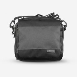Torba z kieszeniami | TRAVEL. Czarne torebki klasyczne damskie FORCLAZ, bez wzorów, bez dodatków. Za 39.99 zł.