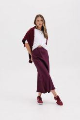 SATYNOWA SPÓDNICA JULITA BORDOWA XS - Flawless. Czerwone spódniczki damskie Flawless, na zimę, uniwersalny, bez wzorów, z gumy, eleganckie, maxi, dopasowane. Za 331.50 zł.