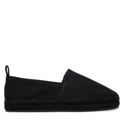 Espadryle Calvin Klein. Czarne espadryle damskie CALVIN KLEIN, bez wzorów, bez obcasa. Za 329.99 zł.