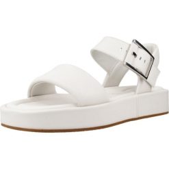 Sandały CLARKS ALDA STRAP Biały. Białe sandały damskie Clarks, bez wzorów, ze skóry, bez obcasa. Za 406.99 zł.