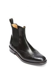 British Passport Skórzane sztyblety w kolorze czarnym rozmiar: 41. Czarne botki damskie British Passport, ze skóry, sportowe, bez obcasa, bez zapięcia. Za 422.60 zł.