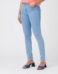 WRANGLER HIGH RISE SKINNY DAMSKIE SPODNIE JEANSOWE CALI BLUE W27HXR414 112145963. Niebieskie spodnie materiałowe damskie Wrangler, bez wzorów, z jeansu. Za 209.99 zł.
