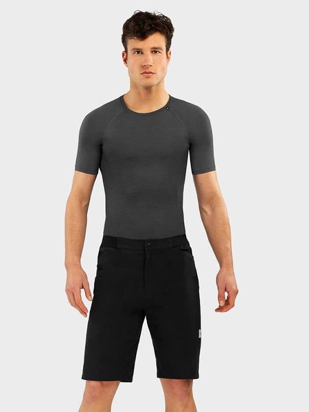 Siroko Szorty kolarskie "Block" w kolorze czarnym rozmiar: XXL. Czarne szorty męskie SIROKO, z materiału, bez kołnierzyka. Za 140.86 zł.