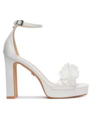 Buffalo Sandały Devine Rose 1291687 Biały. Białe sandały damskie Buffalo, bez wzorów, ze skóry, bez obcasa, na słupku. Za 429.99 zł.