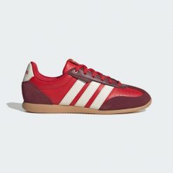 BUTY BARREDA LO. Białe buty sportowe na co dzień damskie Adidas, bez wzorów, z gumy. Za 299.00 zł.