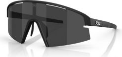 Okulary przeciwsłoneczne Bliz P006. Czarne okulary przeciwsłoneczne damskie Bliz. Za 329.99 zł.