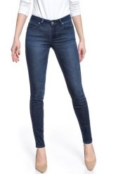 SPODNIE DAMSKIE LEE SCARLETT POLISHED INDIGO L526RKKD 112111857. Niebieskie spodnie materiałowe damskie Lee, bez wzorów, z jeansu. W wyprzedaży za 89.99 zł.