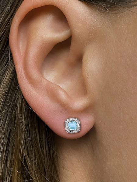 Les Petites Précieuses Srebrne kolczyki-wkrętki z topazem i cyrkoniami rozmiar: onesize. Niebieskie kolczyki damskie Les Petites Précieuses, z cyrkonią, srebrne. Za 236.45 zł.