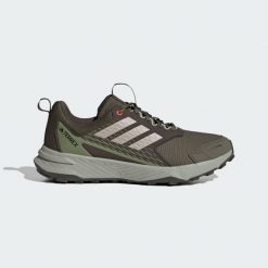 Buty do biegów przełajowych Terrex Tracefinder 2 CLIMAPROOF. Brązowe obuwie do biegania damskie Adidas. Za 350.00 zł.