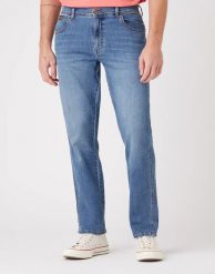 WRANGLER TEXAS MĘSKIE SPODNIE JEANSOWE DUSKY CLOUD W121YJ38R 112145780. Spodnie materiałowe męskie Wrangler, bez wzorów, z jeansu. Za 229.99 zł.