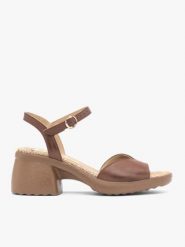 Brązowe sandały na masywnym obcasie. Brązowe sandały damskie Ryłko, bez wzorów, ze skóry, bez obcasa, na obcasie. Za 349.99 zł.