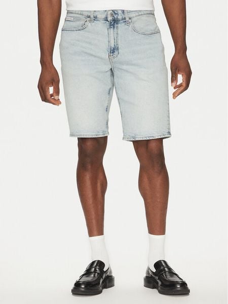 Calvin Klein Jeans Szorty jeansowe J30J327185 Niebieski Regular Fit. Niebieskie szorty męskie Calvin Klein Jeans, bez wzorów, z bawełny. Za 199.99 zł.