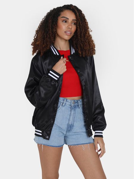 Brave Soul Kurtka bomber LJK-FRANCES Czarny Straight Fit. Czarne kurtki damskie Brave Soul, bez wzorów, z syntetyku, bez kaptura. Za 129.99 zł.