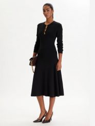 KARL LAGERFELD Sukienka dzianinowa B1W13003 Czarny Regular Fit. Czarne sukienki damskie Karl Lagerfeld, m, bez wzorów, z dzianiny, bez kołnierzyka, bez ramiączek. Za 1,299.00 zł.