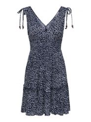 ONLY Sukienka letnia Fernanda 15373070 Granatowy Regular Fit. Niebieskie sukienki damskie Only, na lato, xs, bez wzorów, z wiskozy, bez kołnierzyka, bez ramiączek. Za 159.99 zł.