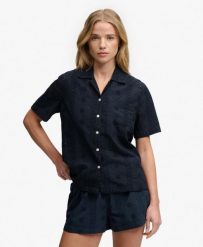 Superdry Koszula Heritage Broderie krótki rękaw z bawełny organicznej. Niebieskie koszule damskie Superdry., na lato, z aplikacjami, z bawełny, bez kołnierzyka, bez ramiączek. Za 268.50 zł.