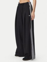 Adidas Spodnie dresowe Adiluna Season 2 X Jennie Pleated Track Tracksuit Bottoms LD8922 Czarny Regular Fit. Czarne spodnie dresowe damskie Adidas, s, bez wzorów, z dresówki. Za 479.99 zł.