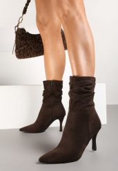 Brązowe Marszczone Botki Vices z Ekozamszu na Niskim Obcasie Typu Szpilka Savalith. Brązowe botki damskie Renee, z jeansu, eleganckie, bez obcasa, na obcasie, bez zapięcia. Za 119.99 zł.